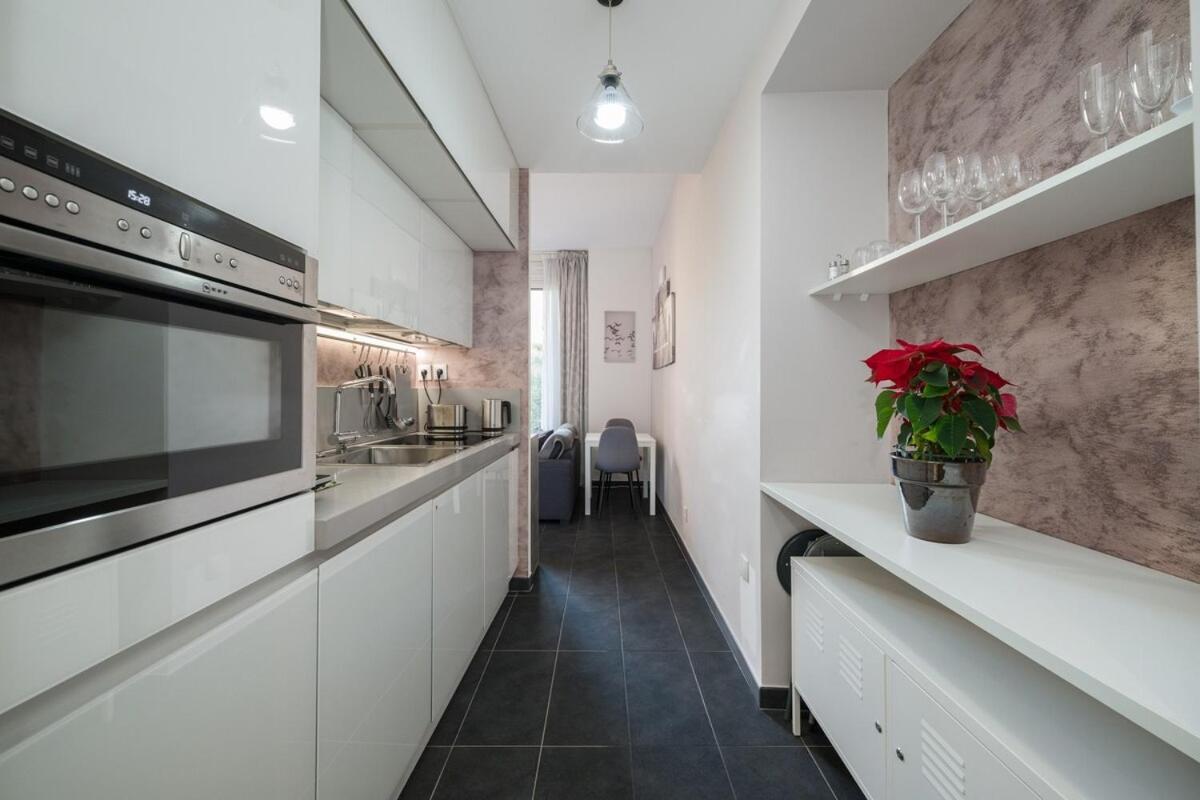 Le Coq Wagner - Parking - Air Conditioning - Pool Apartment Menton Bagian luar foto