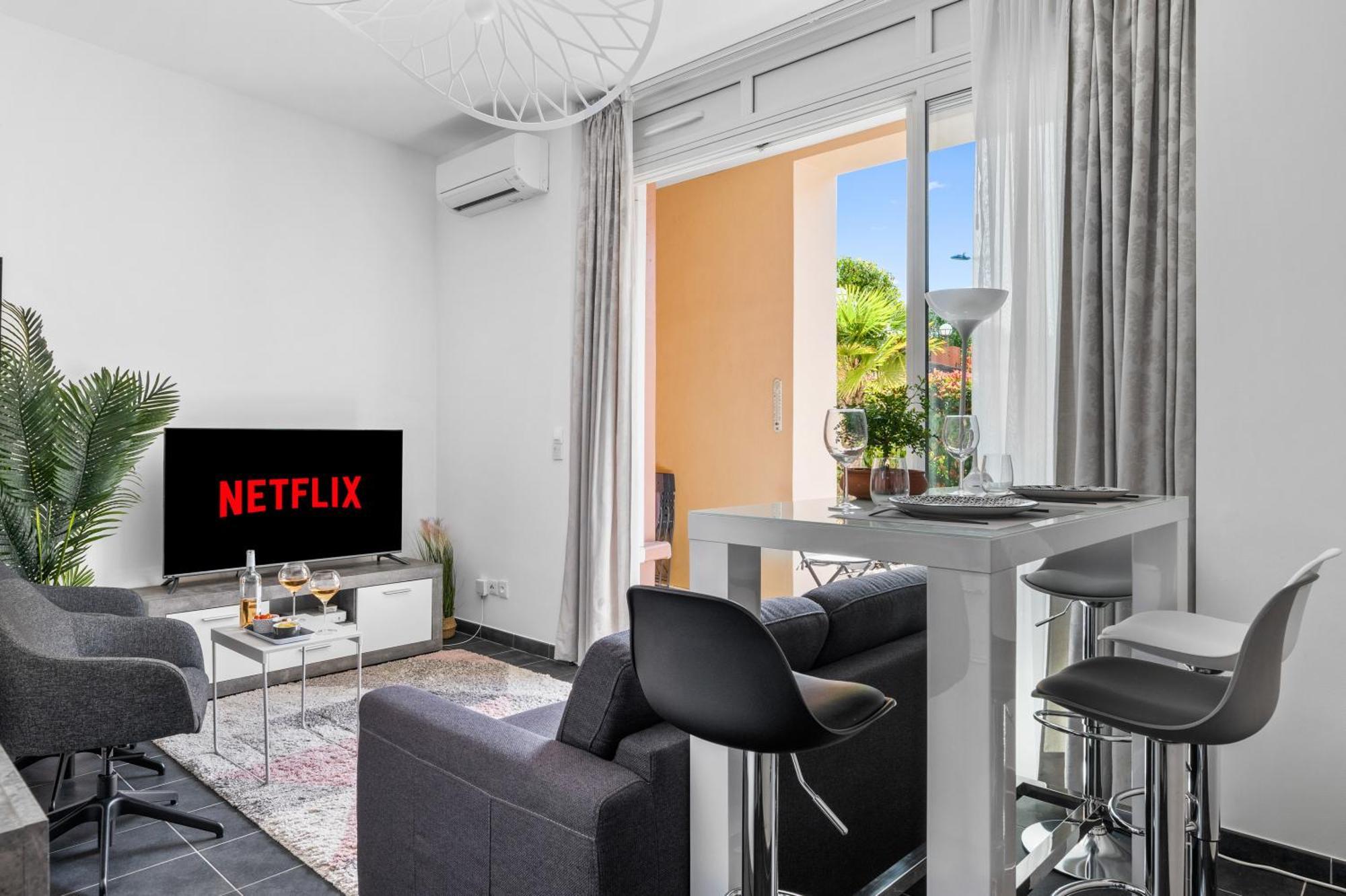 Le Coq Wagner - Parking - Air Conditioning - Pool Apartment Menton Bagian luar foto