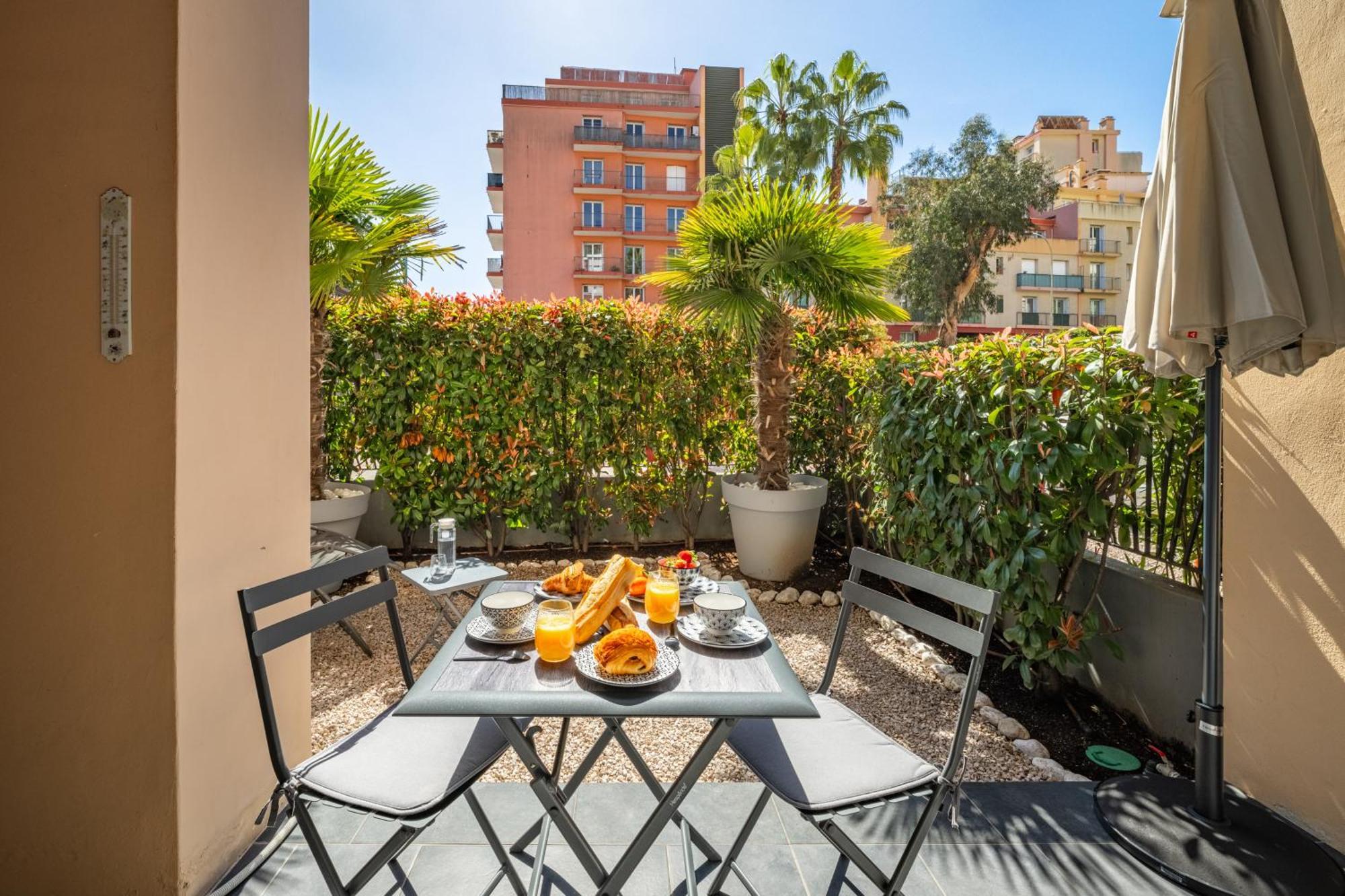Le Coq Wagner - Parking - Air Conditioning - Pool Apartment Menton Bagian luar foto