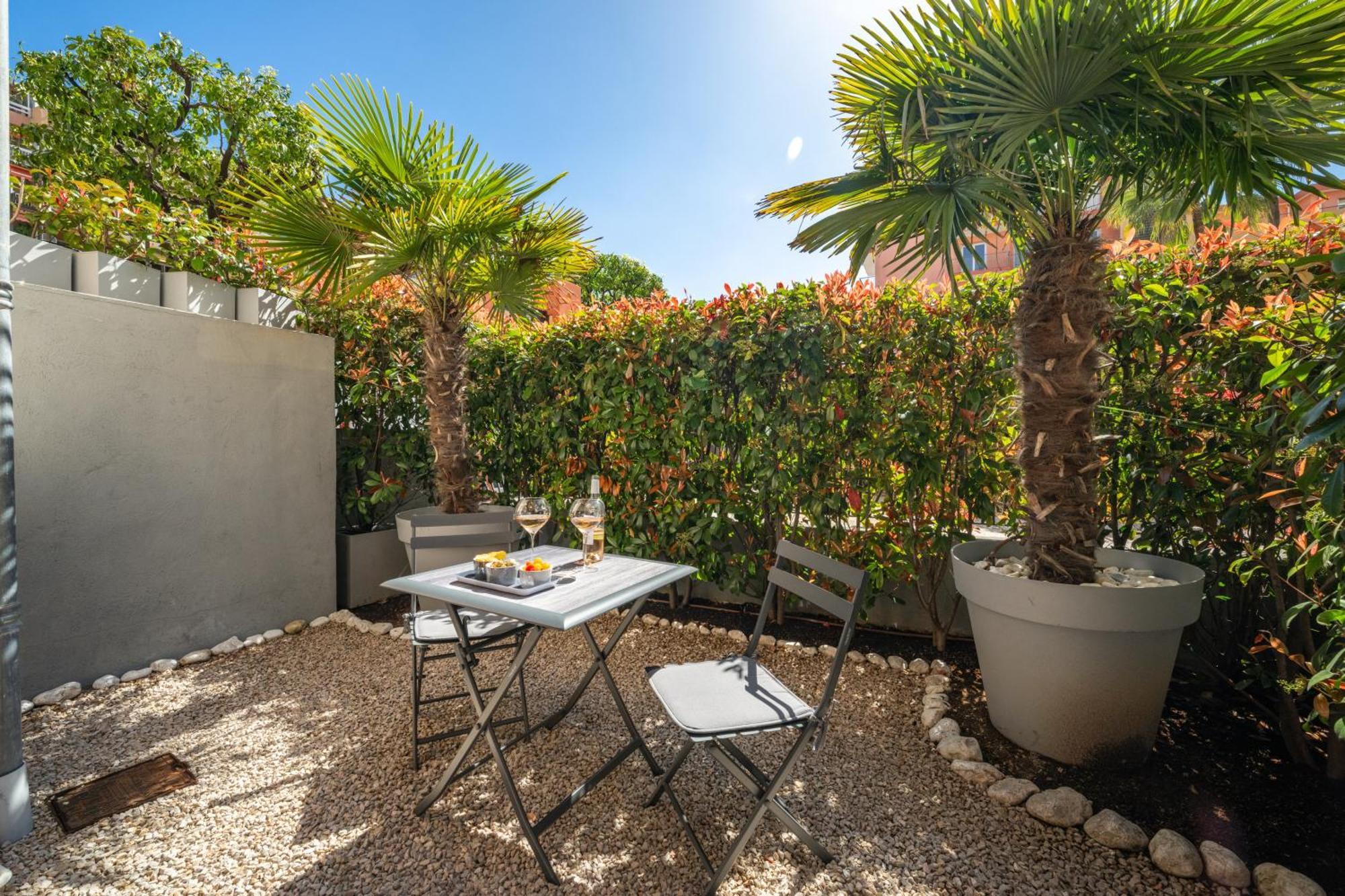 Le Coq Wagner - Parking - Air Conditioning - Pool Apartment Menton Bagian luar foto